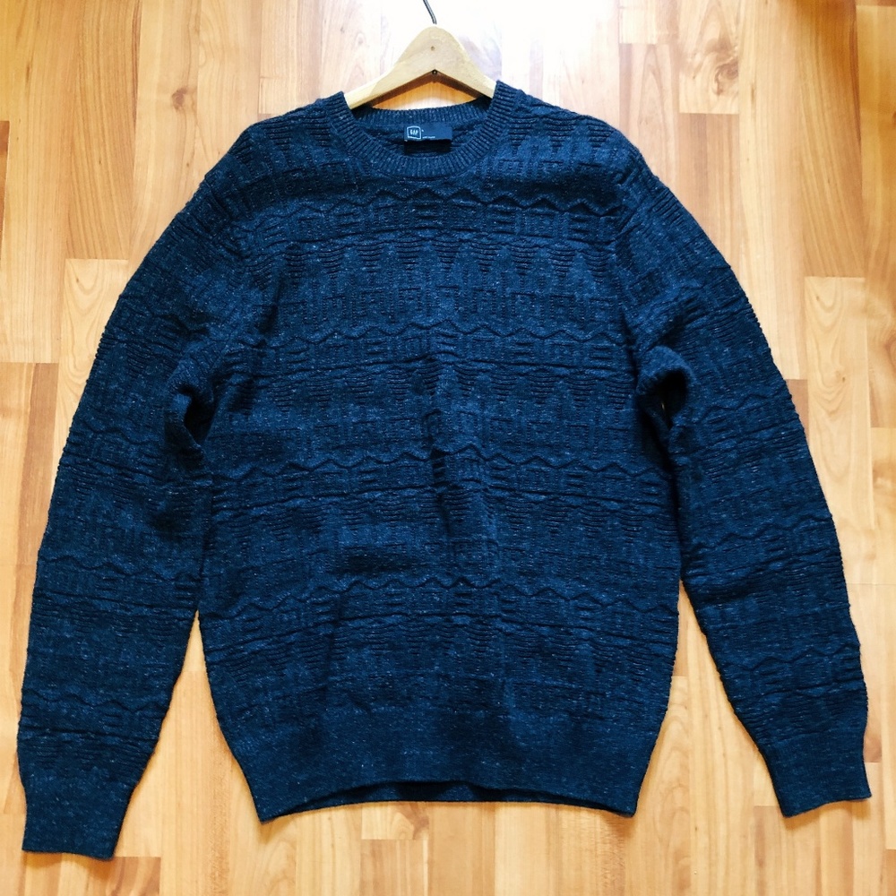 GAP DARK NAVY SWEATER